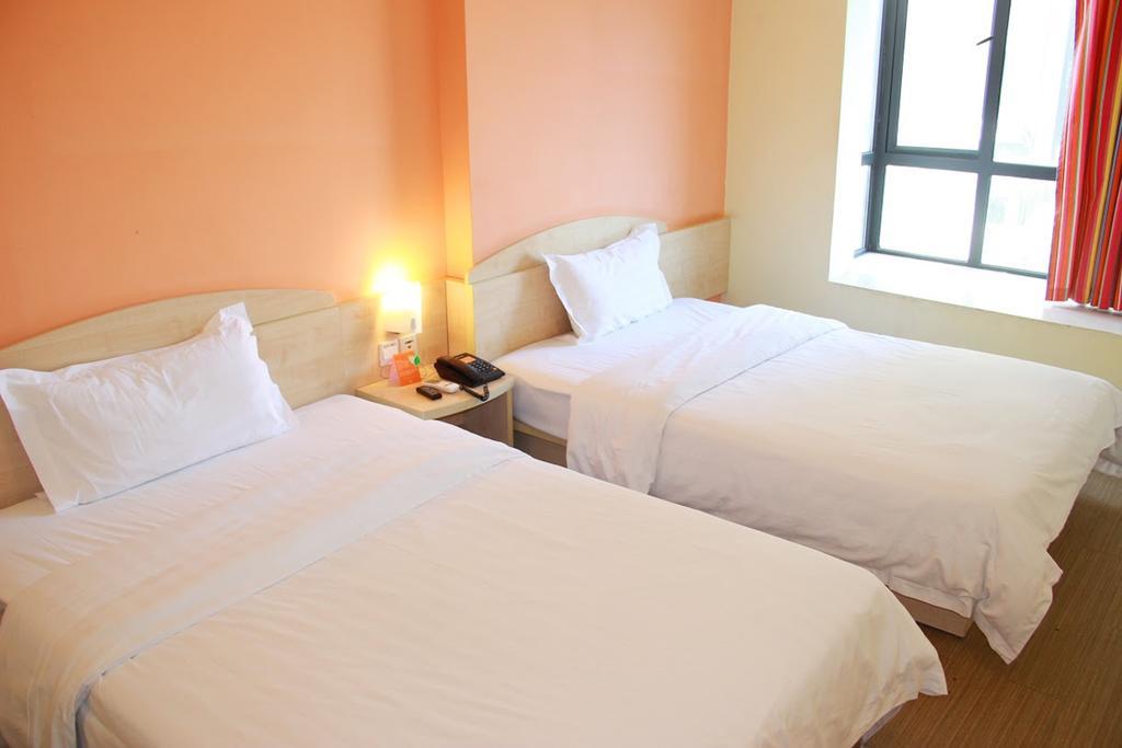 7Days Premium Nanchang Railway Station Экстерьер фото
